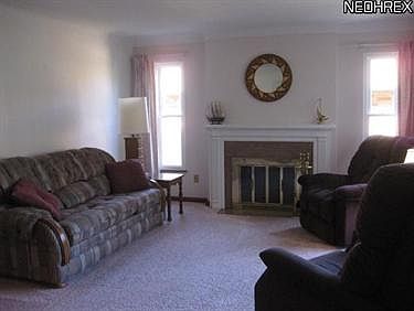 3rd image of 4260 W 214th St