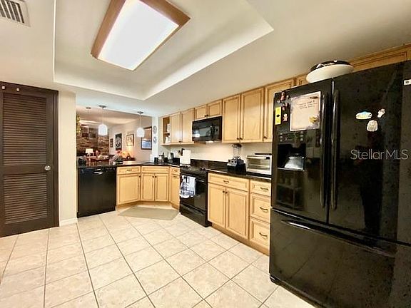 5th image of 1055 Kensington Park Dr Unit 211