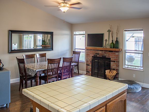 4th image of 642 Lunardi Way