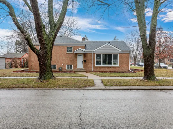 8257 Hamlin Ave, Skokie, IL 60076