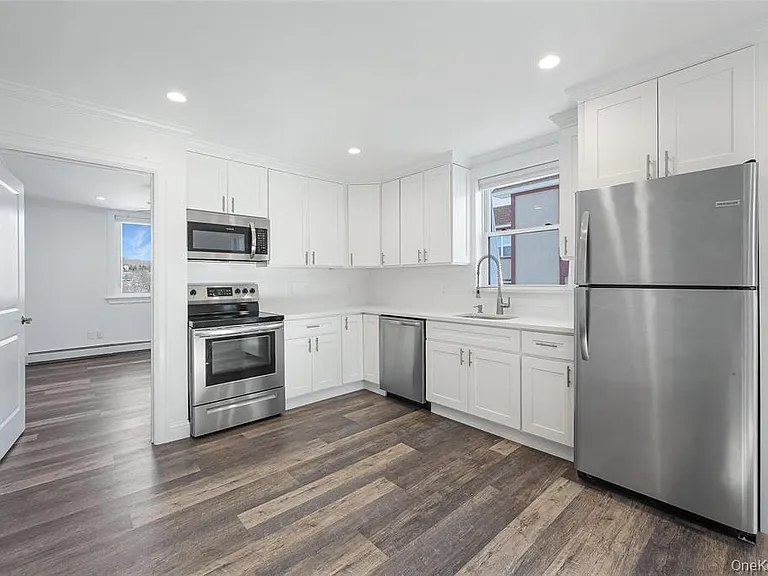 103 Croton Ave #4 — Photo 2