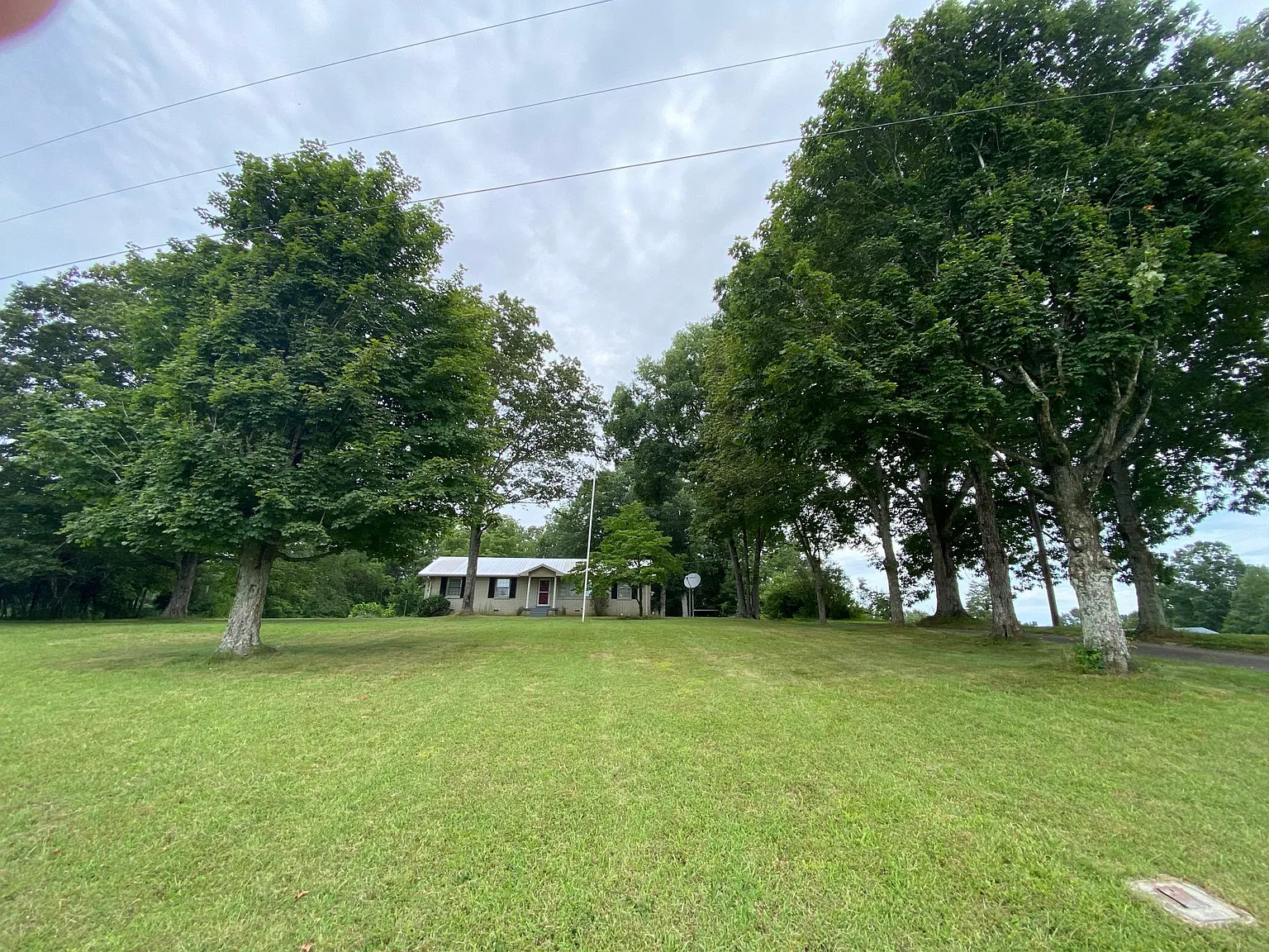 1050 Clarence Binkley Rd — Photo 2
