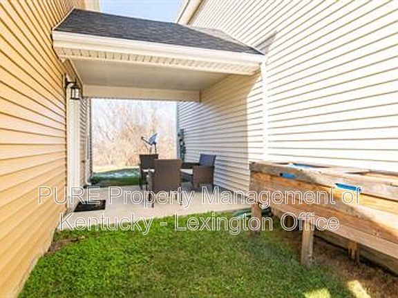 3rd image of 3571 Arbor Dr