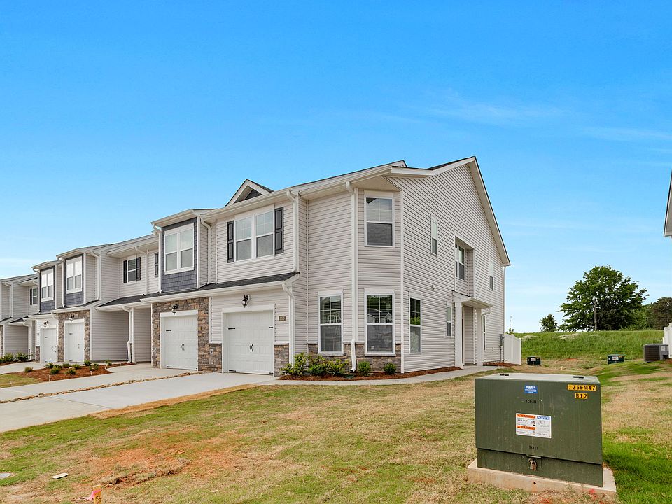 1st image of 1198 Evelynnview Ln #1198