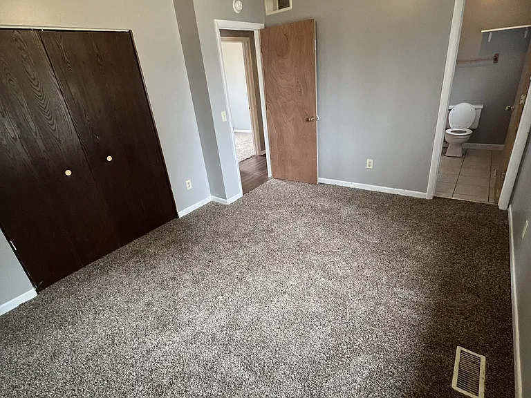 5846 Picardy St — Photo 9
