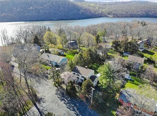 42 Wondy Way, Danbury, CT 06811