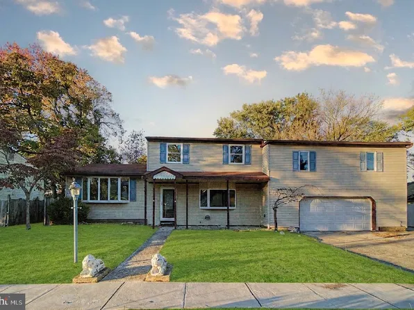 18 Gilbert Ct, Williamstown, NJ 08094