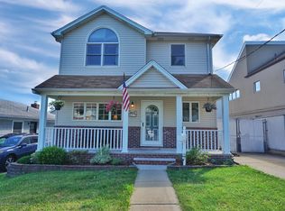 12 Hull Ave, Staten Island, NY 10306
