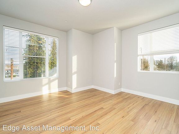 4th image of 7400 N Greenwich Ave APT 2