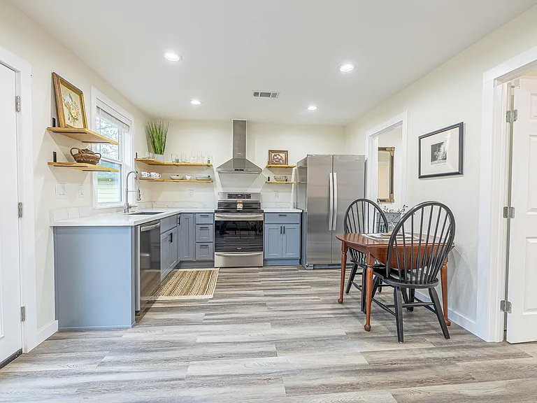 1029 Fish Hatchery Rd #B — Photo 1