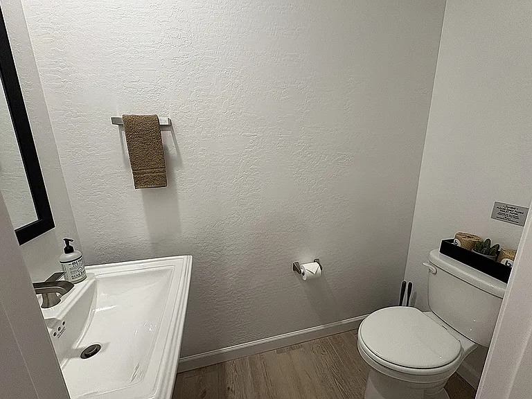 1172 E Kachina Trl — Photo 10
