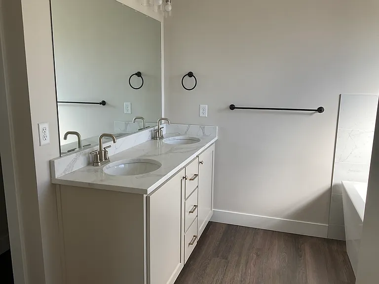824 E Sunnyside Rd #6 — Photo 7