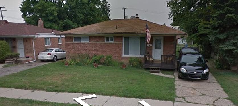 1st image of 29 E Newport Ave