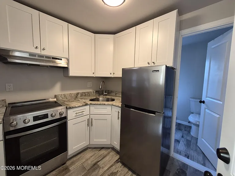 1022 Sewall Ave #2 — Photo 9