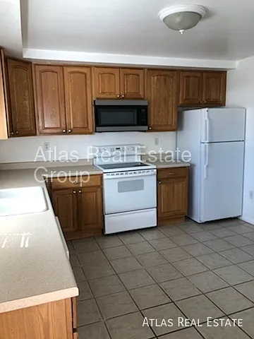 960 Bishop Ct #A — Photo 16
