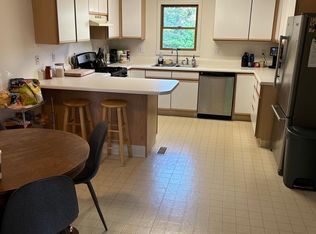 1027 Irwin St #A, Morgantown, WV 26505