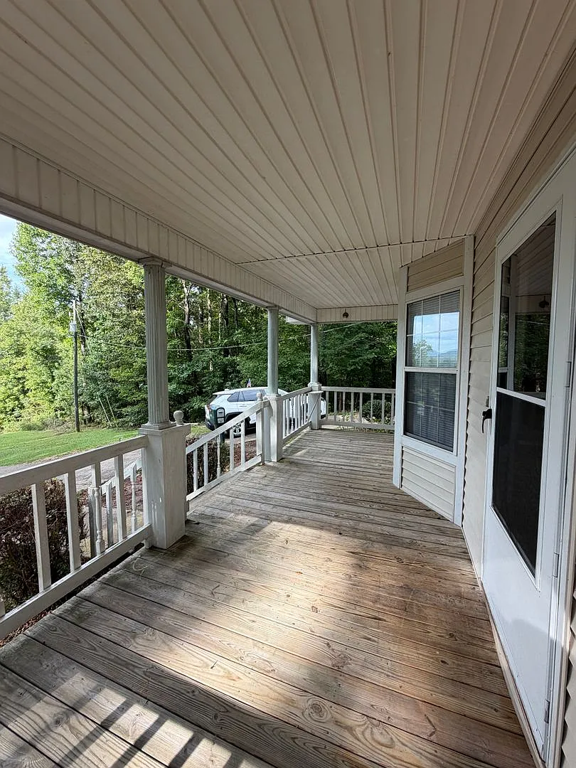 4084 Friendship Road — Photo 3