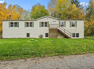 8025 N Catalpa Ln, New Carlisle, IN 46552