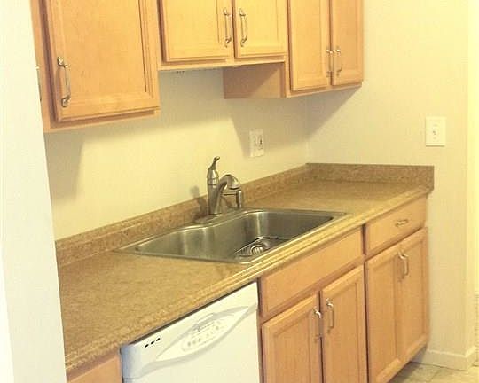 4th image of 18346 University Park Dr