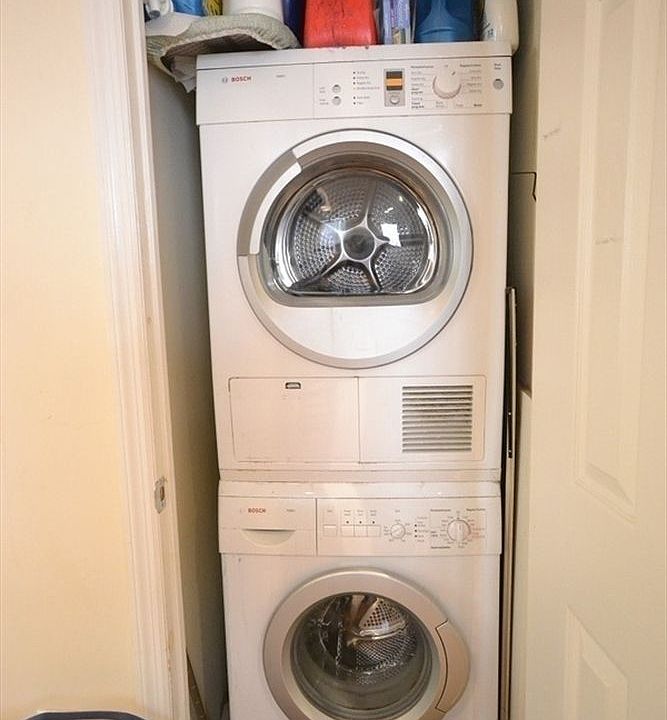 1st image of 80 Delancey St APT 28