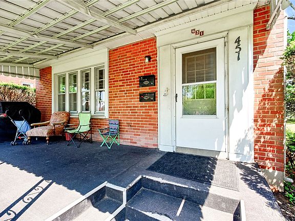 3rd image of 451 Orchard Dr