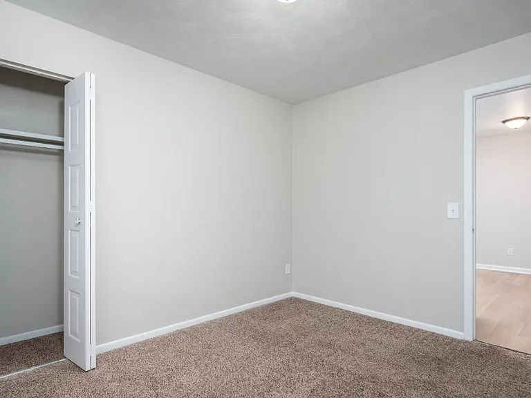 Lakewood Apartments — Photo 38