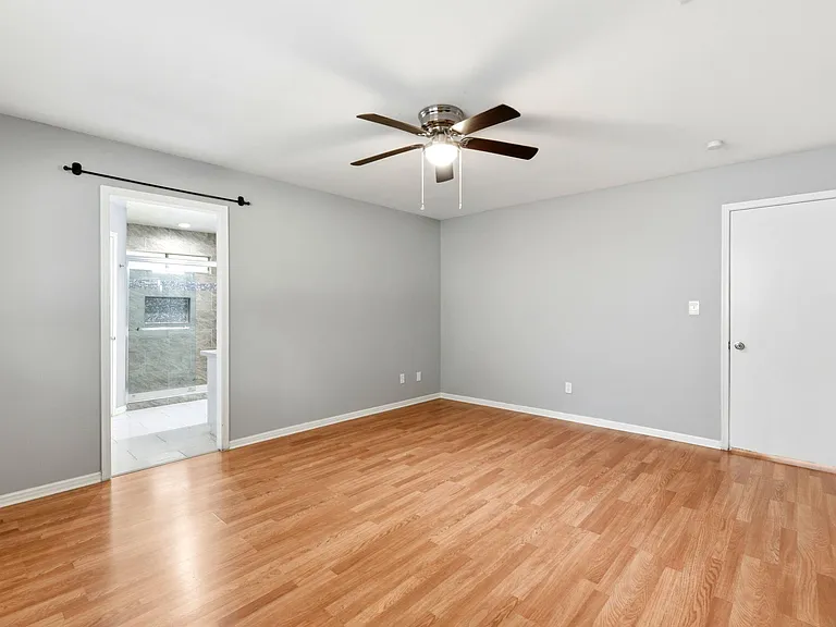 7902 Lichen Ln — Photo 25