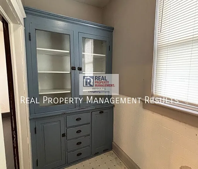 815 E Gum St — Photo 8