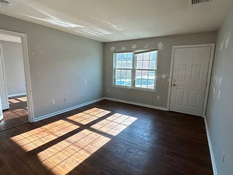 204 Cherry St #5 — Photo 6