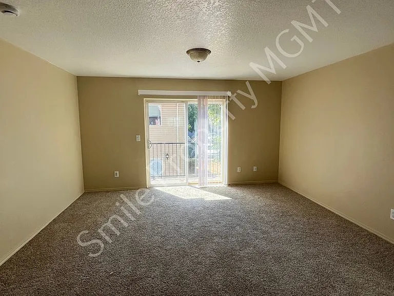 13424 SE Division St — Photo 7