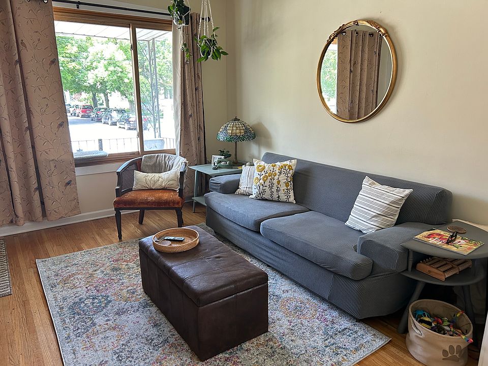 1st image of 5545 W Farragut Ave #1