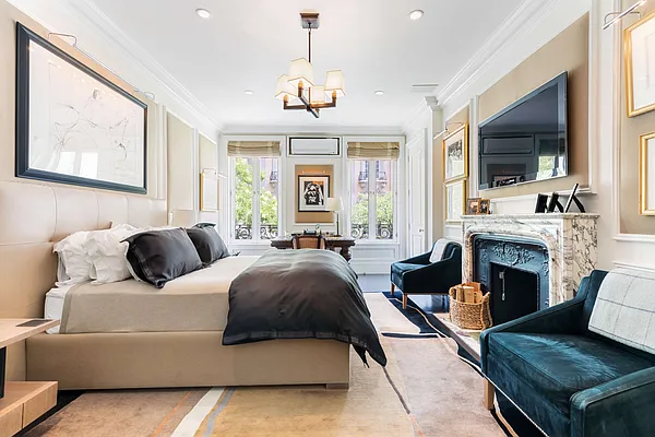 Rented by Compass | media 27