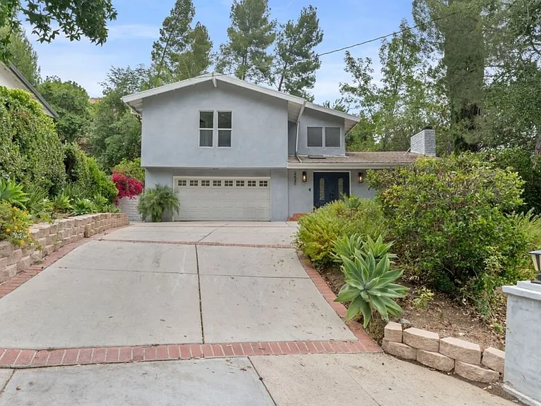 22540 Margarita Dr — Photo 2