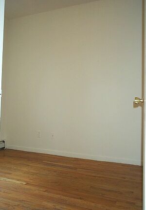 5th image of 283 E 7th St APT 6D