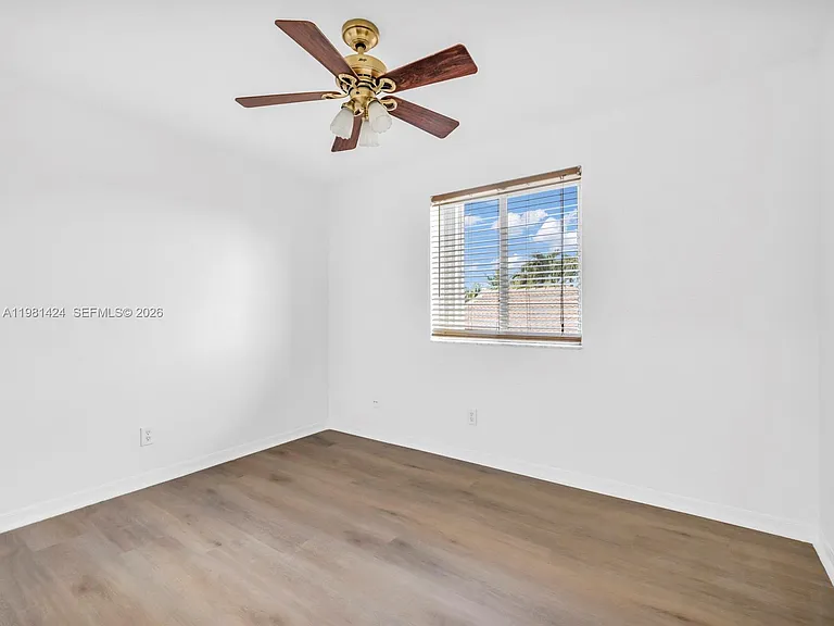 1663 E Harmony Lake Cir — Photo 24