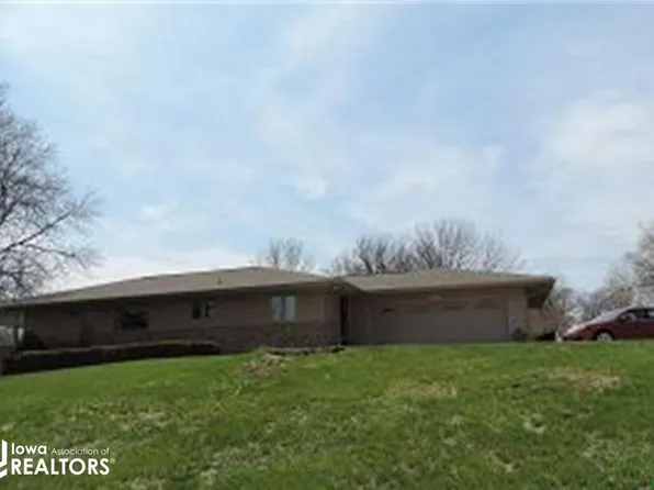 408 1st Ave N, State Center, IA 50247