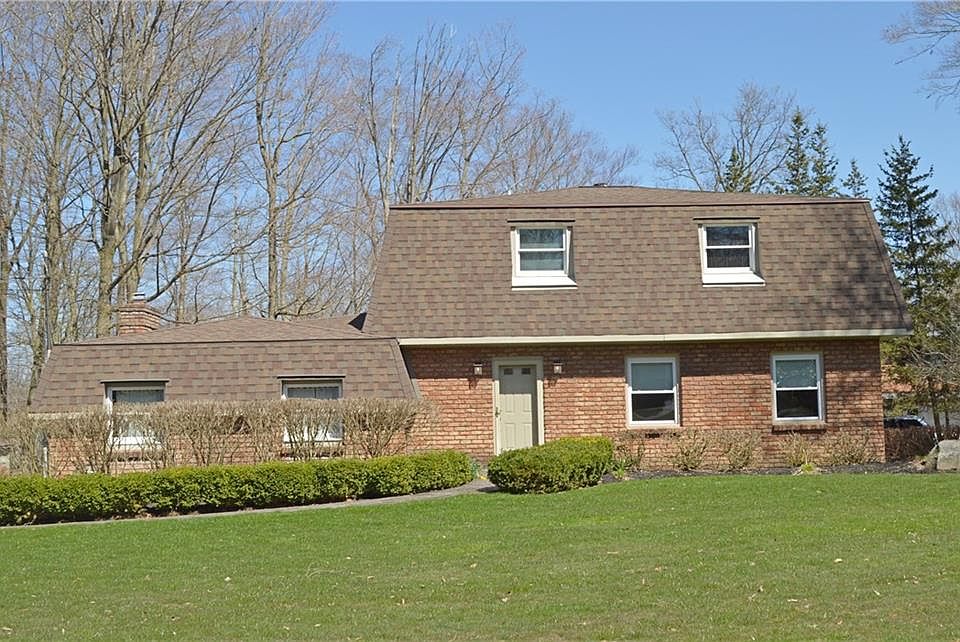 2nd image of 36 Fairwood Dr