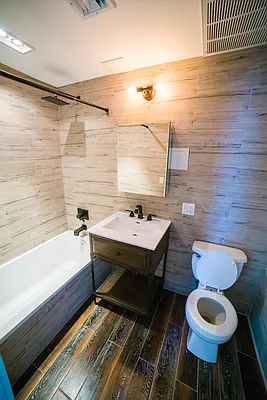 Rented by Lang Realty LLC | media 28