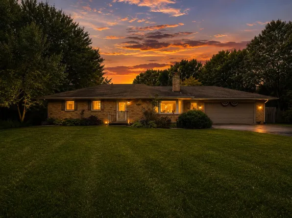 7963 Gull Rd, Richland MI
