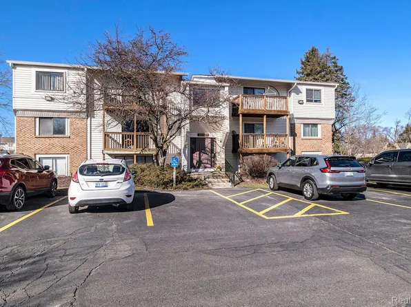 30022 W Twelve Mile Rd Unit 2, Farmington Hills, MI 48334
