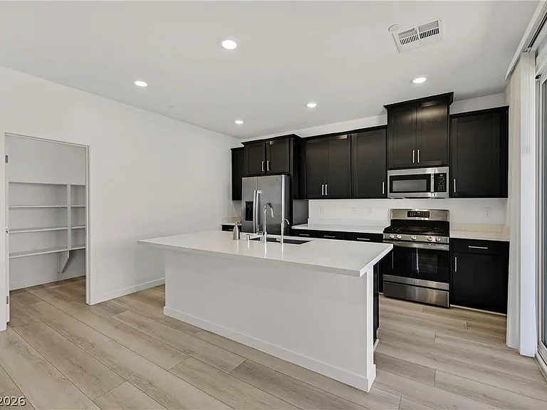 128 Quinn Villa Ave — Photo 7