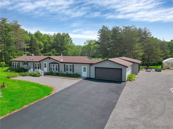11799 Mehm Rd, East Concord, NY 14055