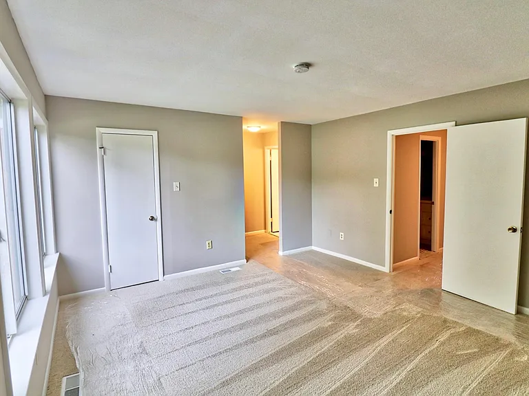 449 Colonial Ridge Ln — Photo 13