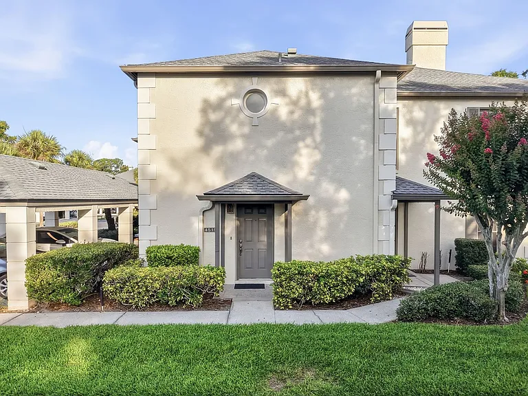 4515 Southampton Ct — Photo 1