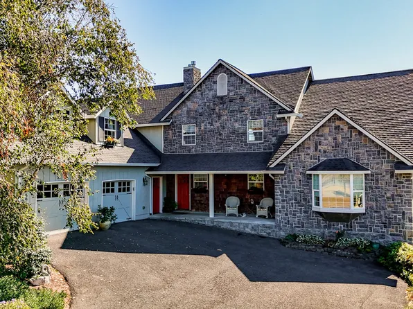 59666 Kimmell Ln, Saint Helens, OR 97051