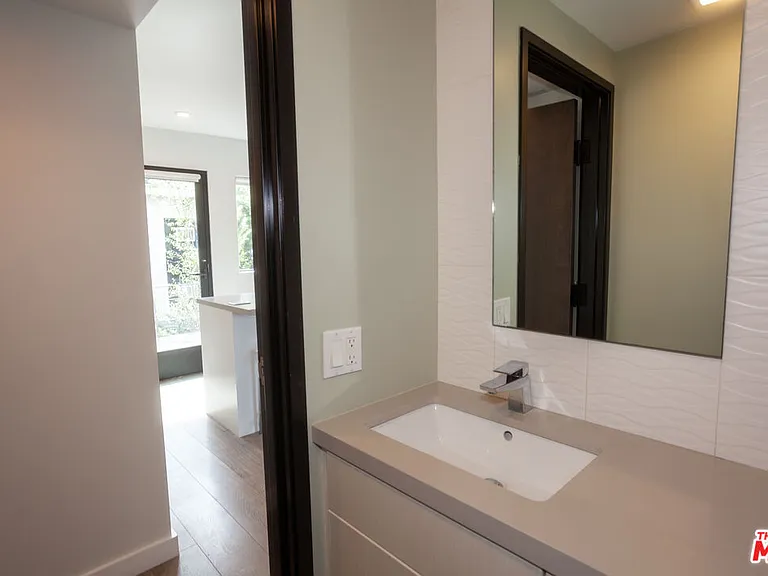 3015 Ocean Ave — Photo 18