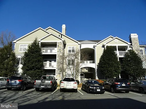 1720 Lake Shore Crest Dr #13 Photo 1