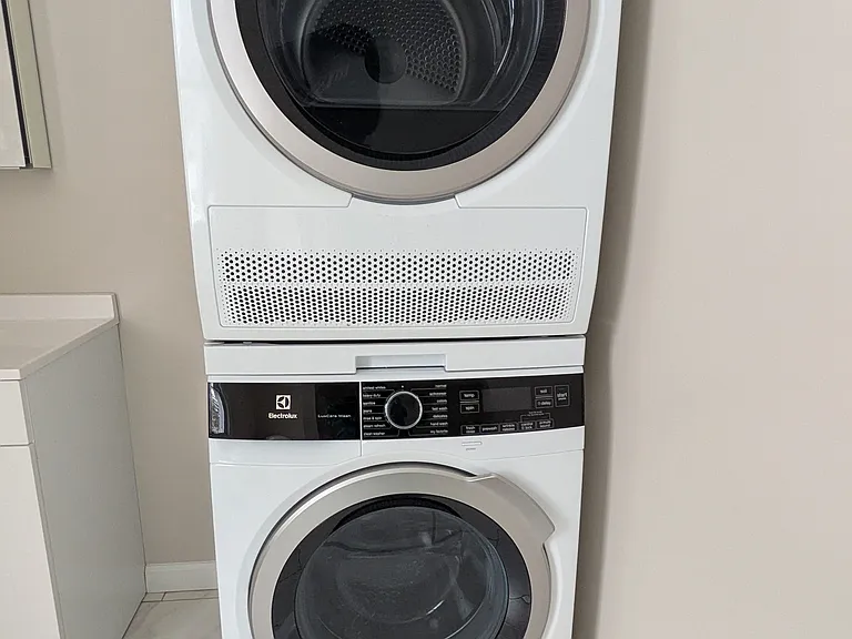 Personal brand new washer / dryer included