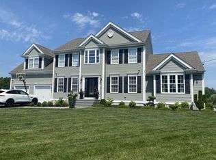 781 Faunce Corner Rd, Dartmouth, MA 02747