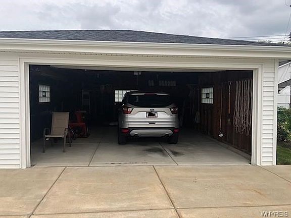 4th image of 3408 Emerling Dr
